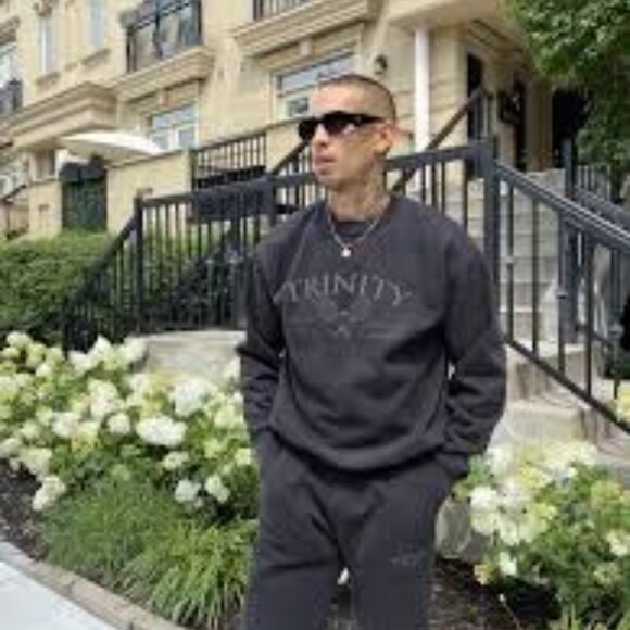 Trinity the Label Black Crewneck - Picture 1 of 3